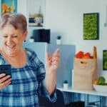 señora jubilada con su hobbie