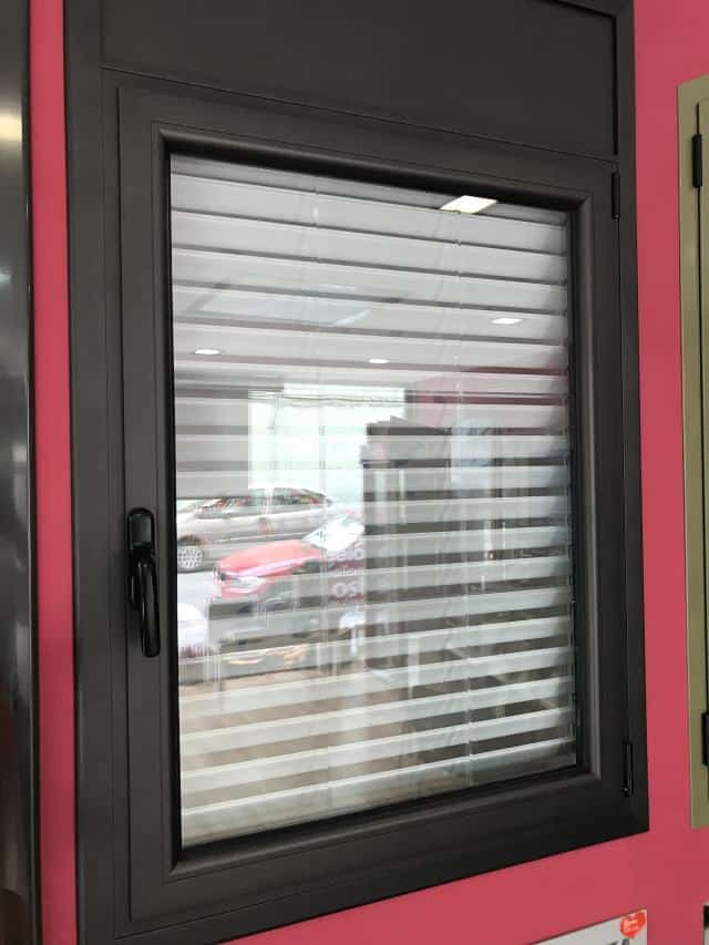 ventana de aluminio de tipo practicable