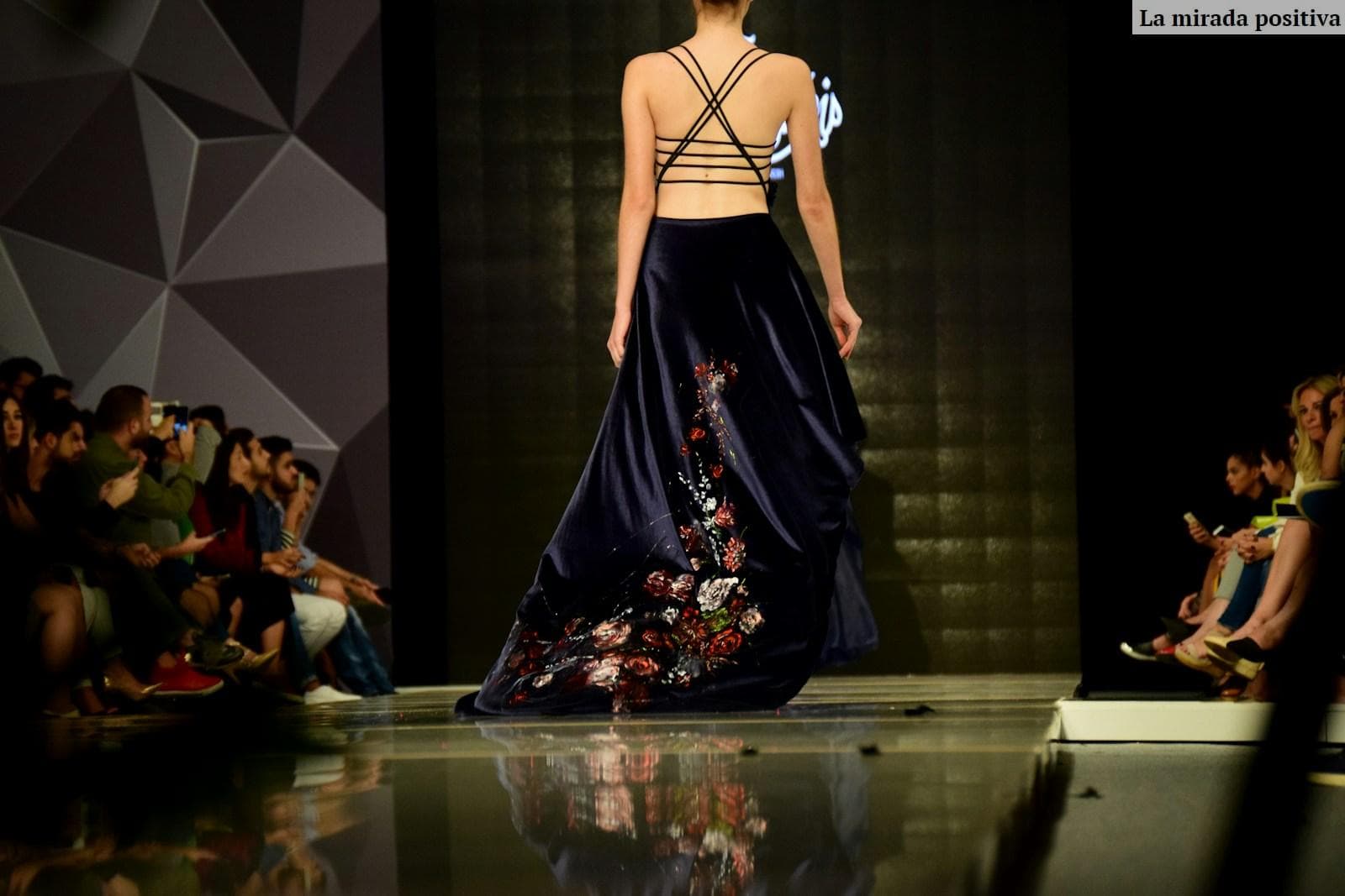 Cómo adaptar las tendencias de pasarela a tu estilo personal
